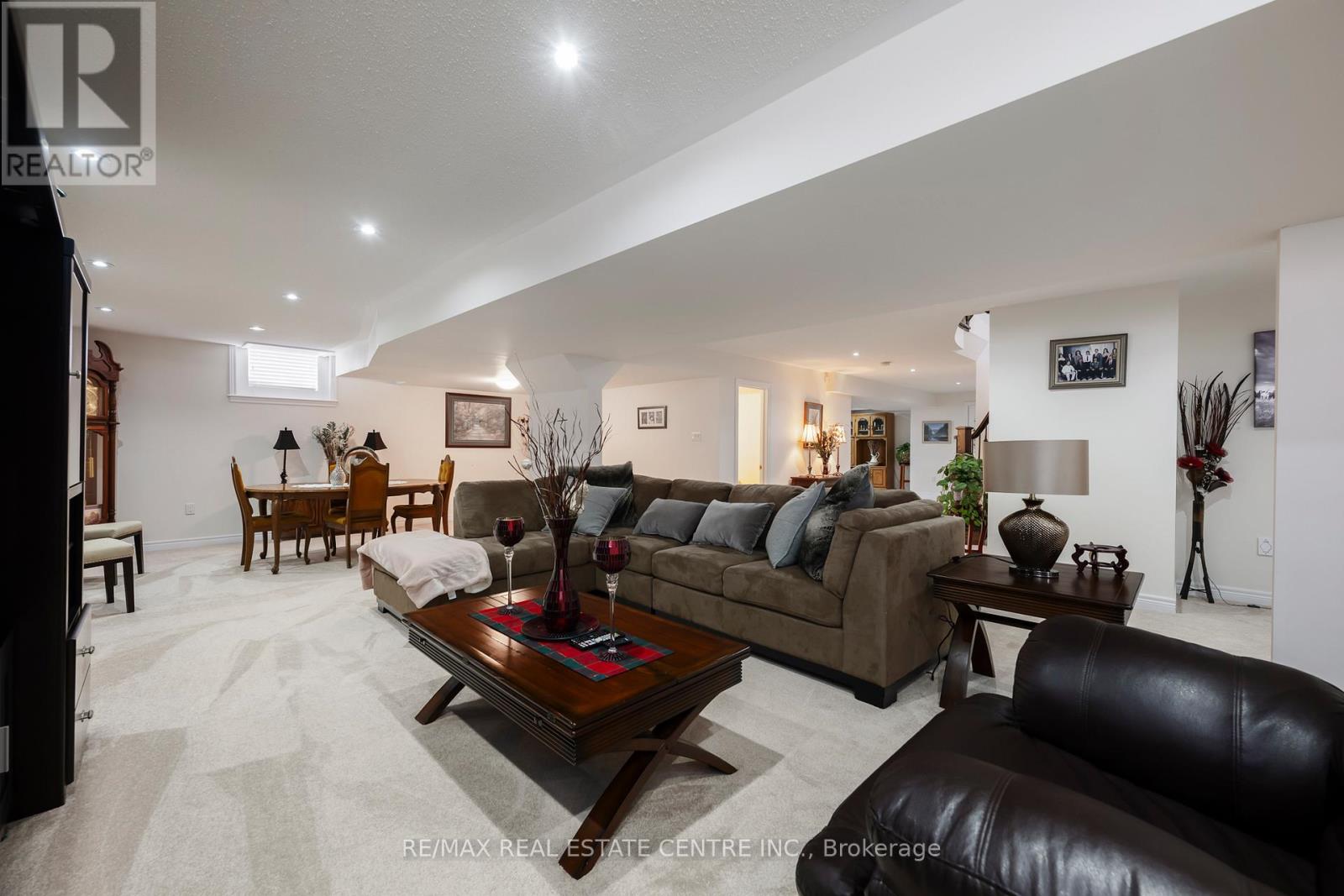 128 COPELAND CRESCENT - 45