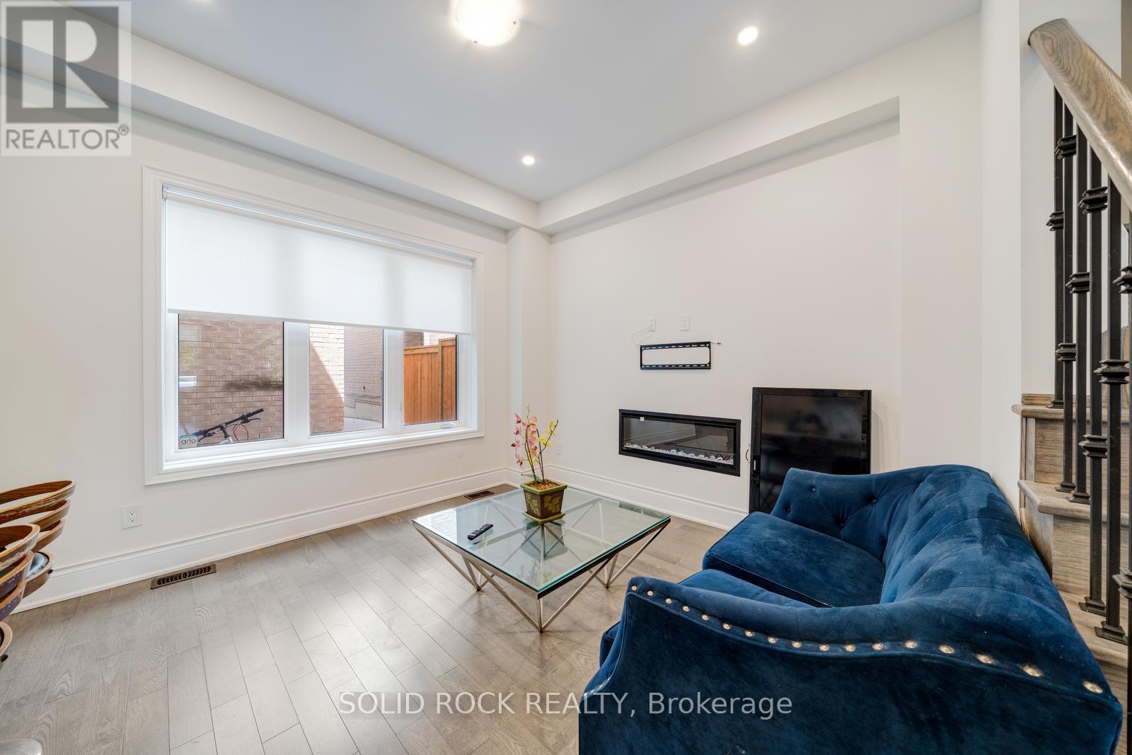 9376 BAYVIEW AVENUE - 11