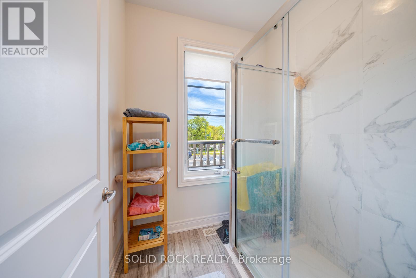 9376 BAYVIEW AVENUE - 20