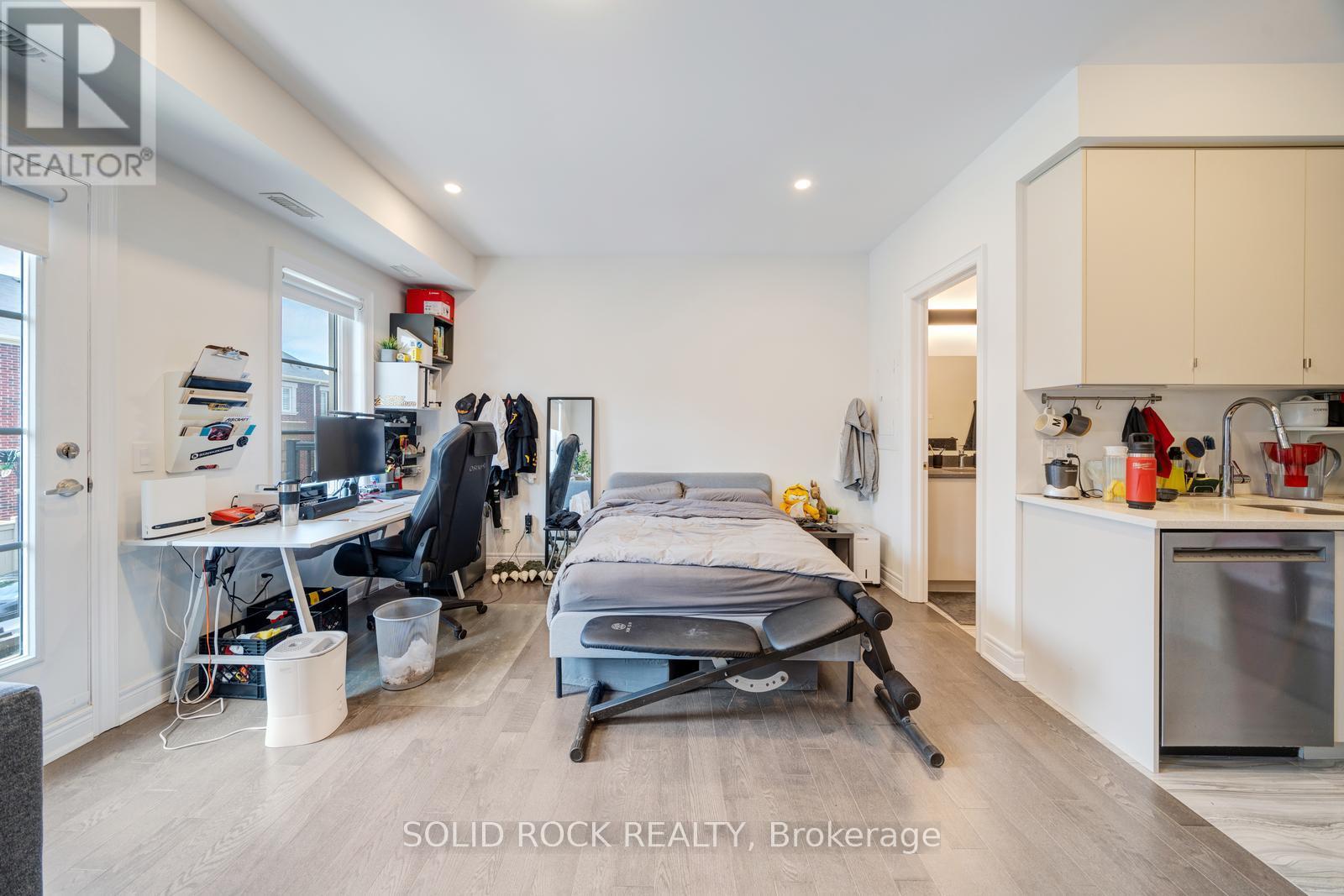 9376 BAYVIEW AVENUE - 29