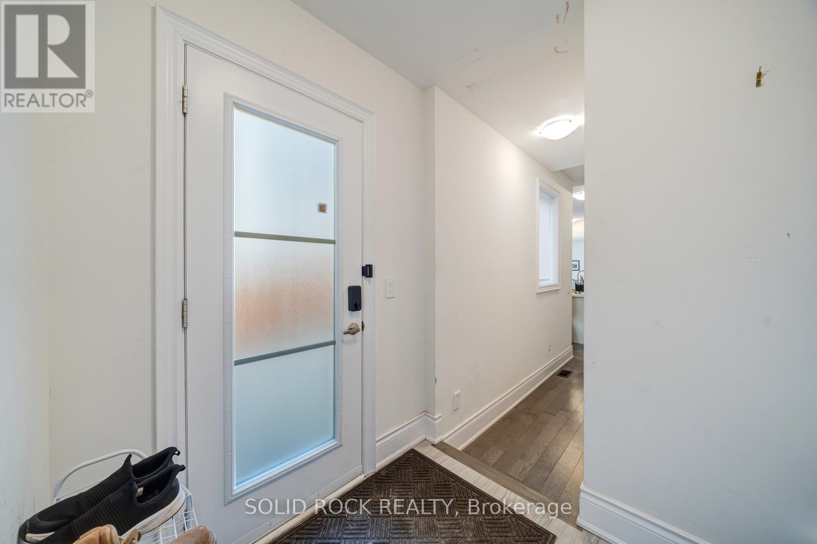9376 BAYVIEW AVENUE - 3