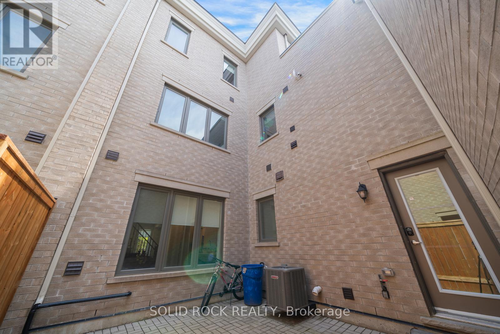 9376 BAYVIEW AVENUE - 39