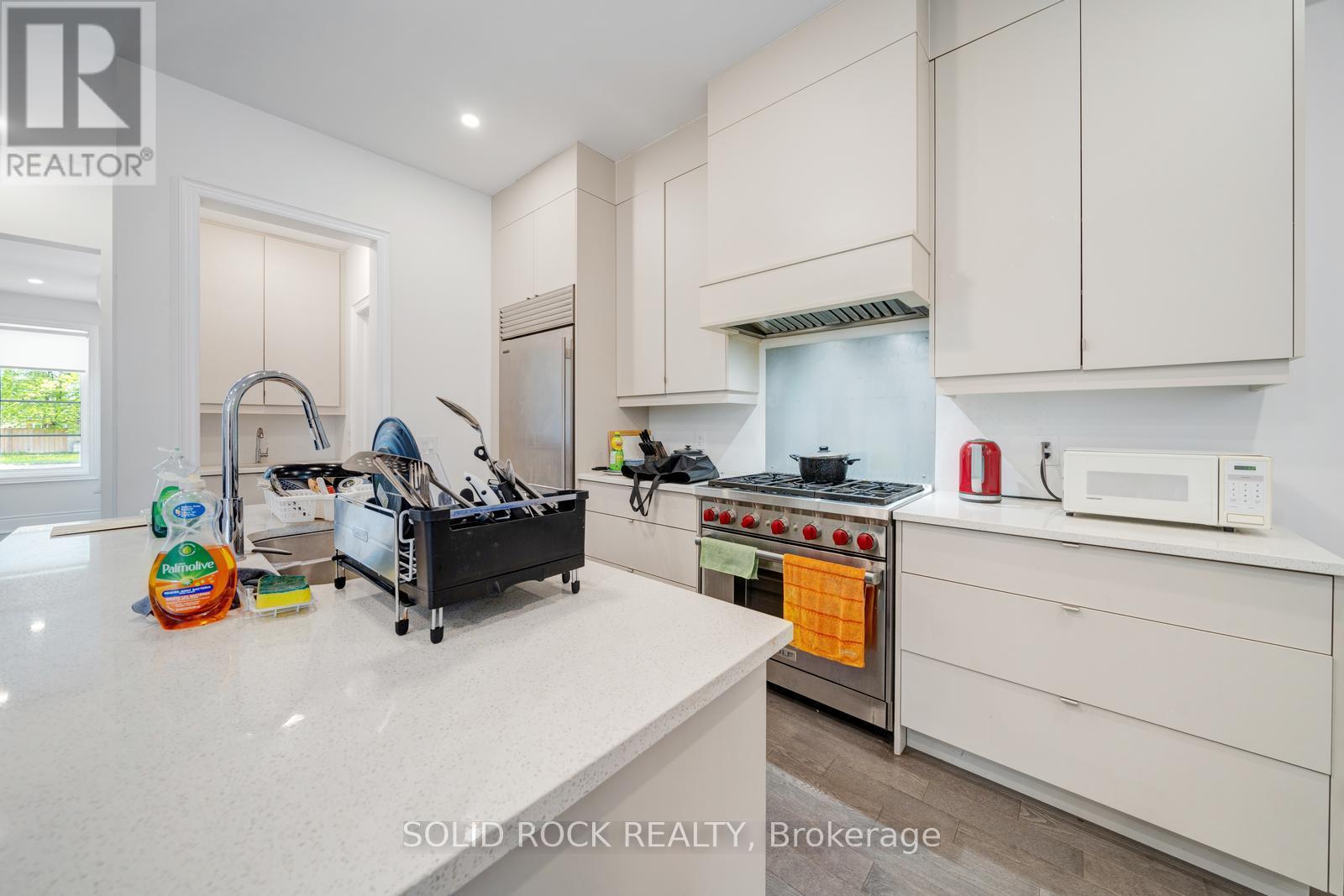9376 BAYVIEW AVENUE - 6