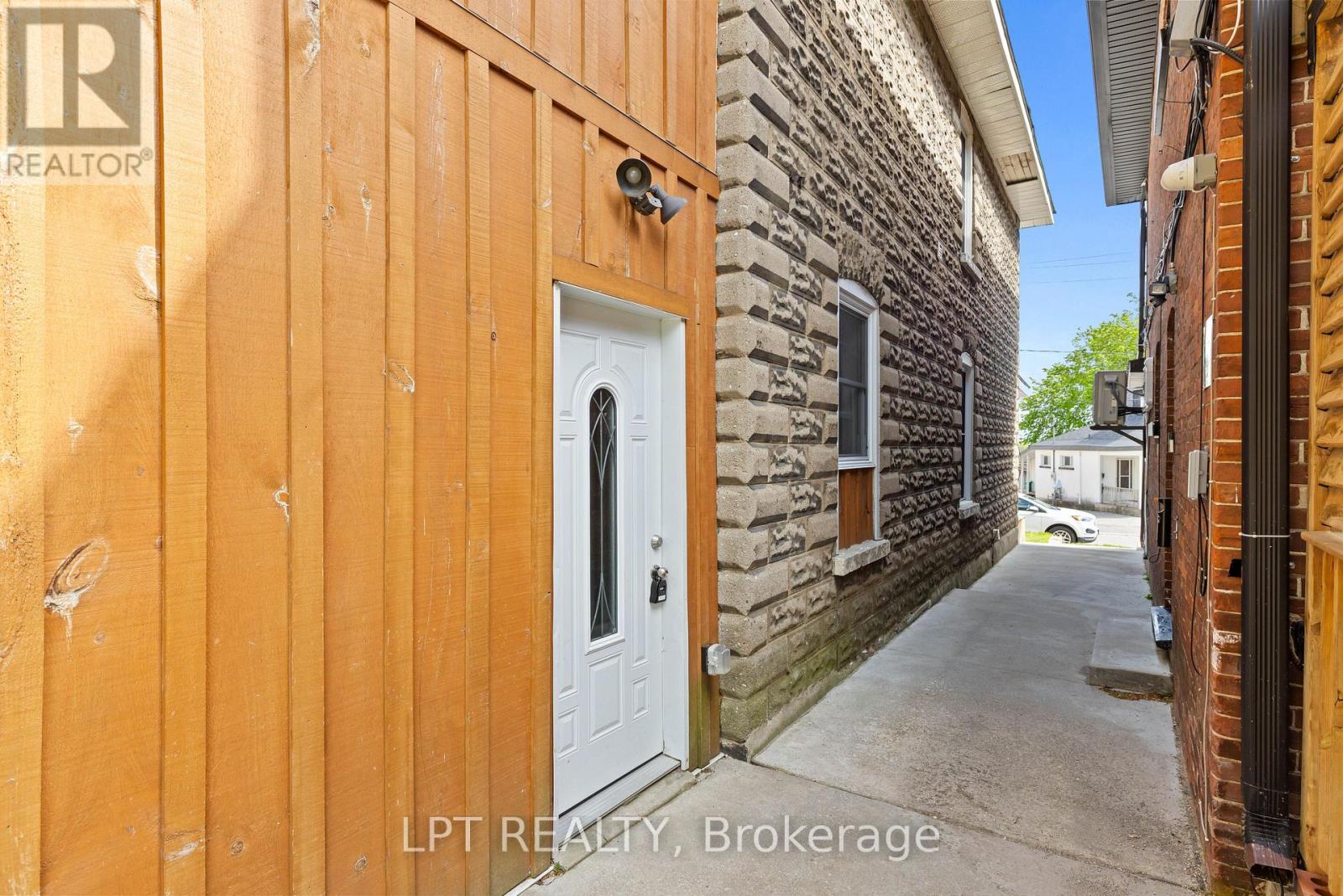 58 NOTTAWASAGA STREET - 15