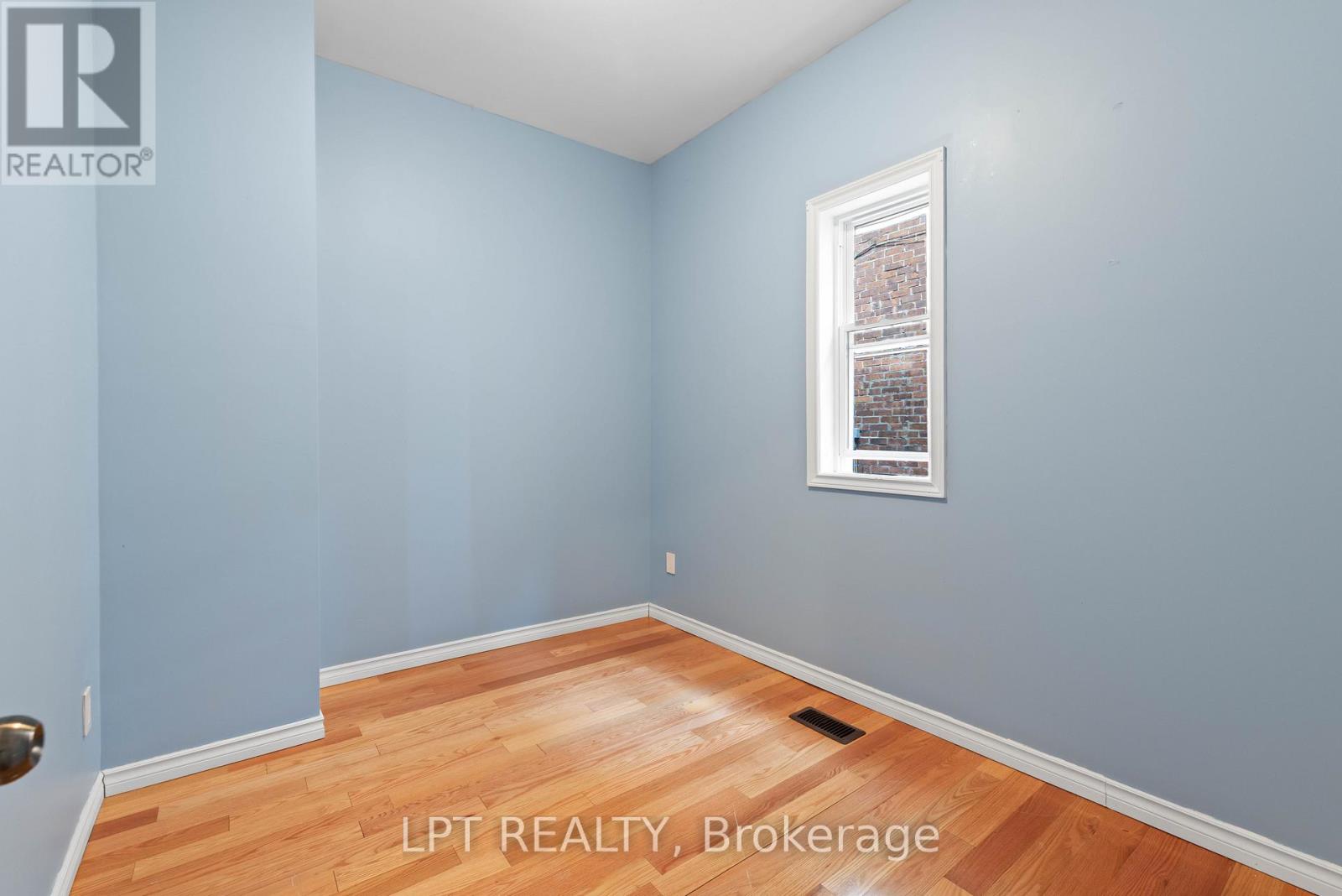 58 NOTTAWASAGA STREET - 21