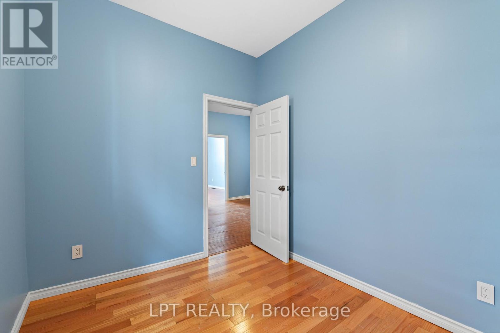 58 NOTTAWASAGA STREET - 22