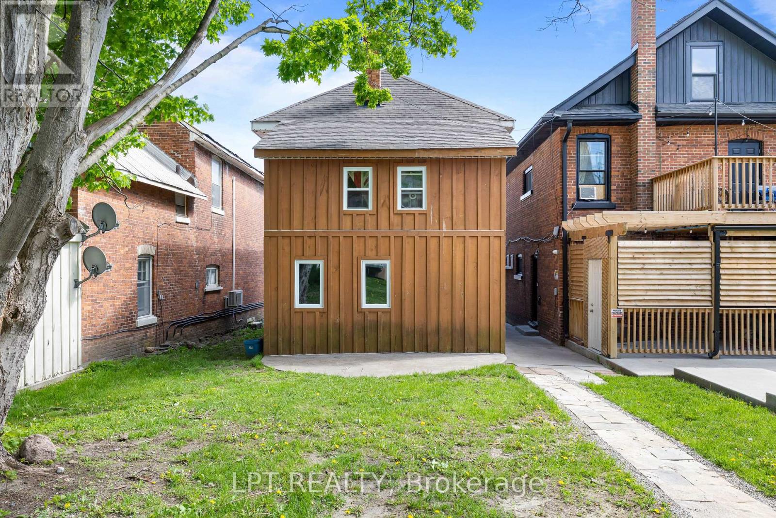58 NOTTAWASAGA STREET - 26