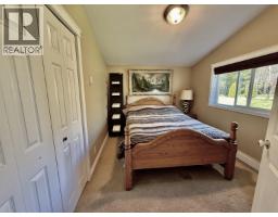 Bedroom 4 - 3679 Krumm Avenue, Thornhill, BC V8G4Y2 Photo 9