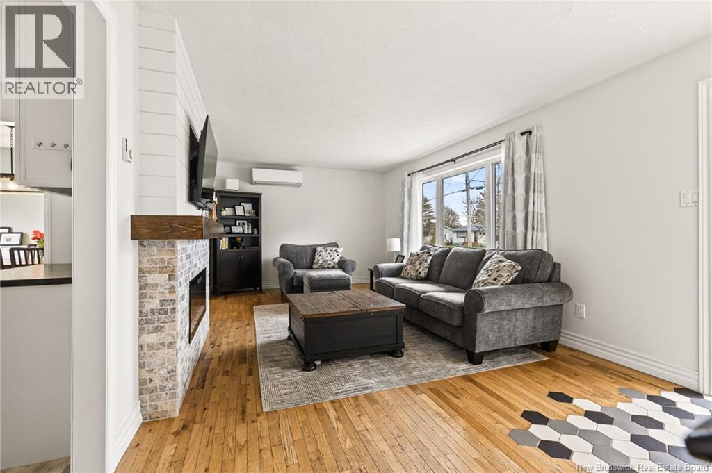 8 Gordon Street - Image 3