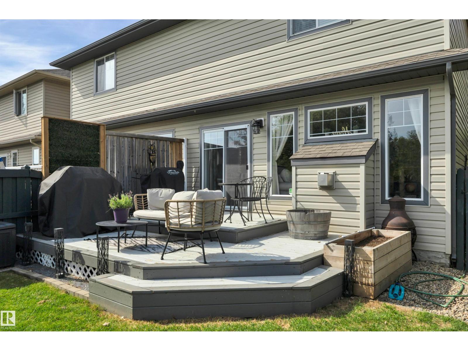 MLS® E4491225 exterior