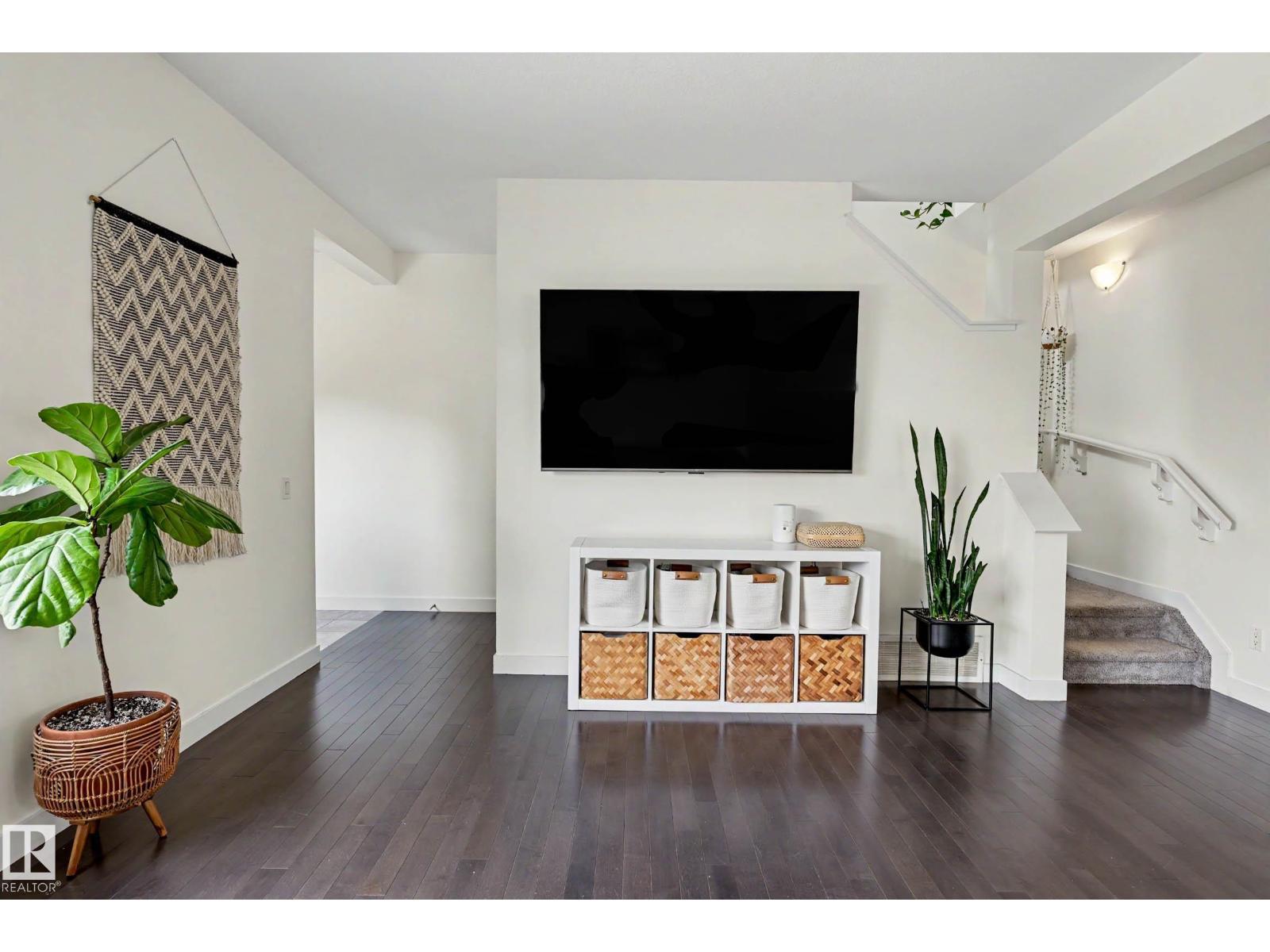 16744 64 ST NW - 14