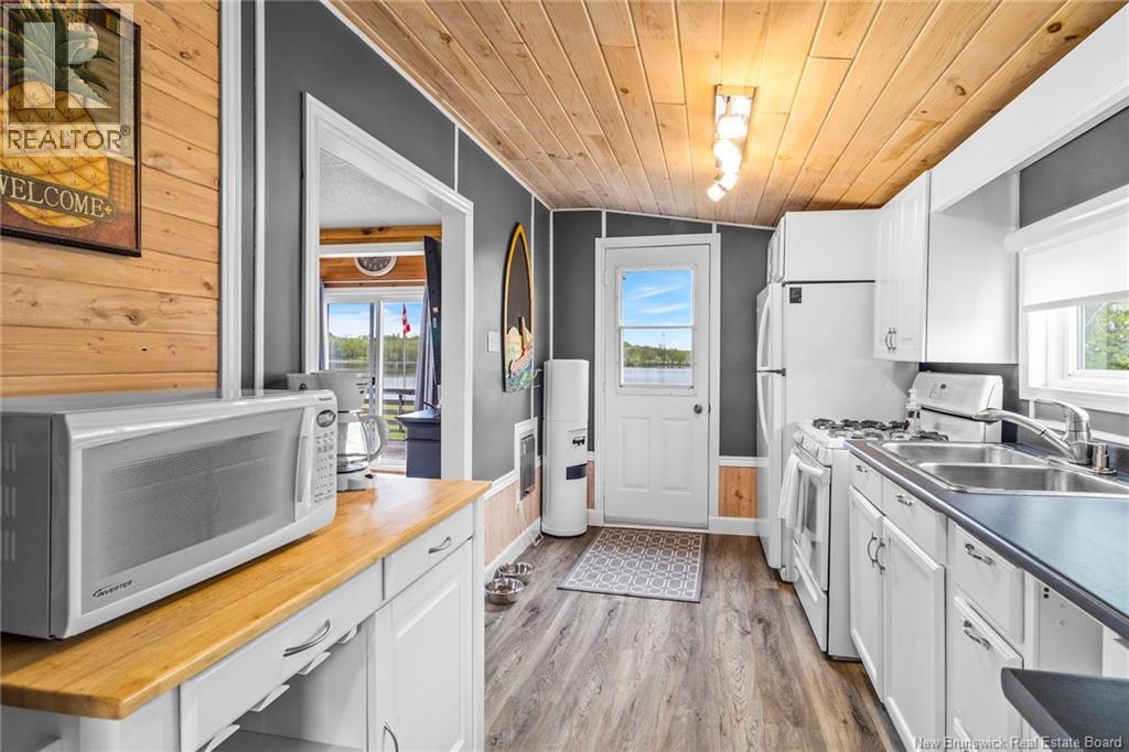 164 Chapman Road - 6