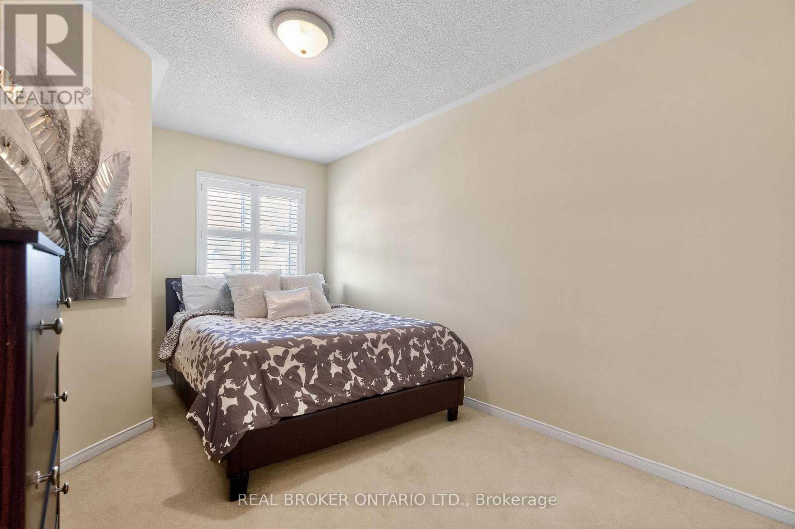 #102 86 JOYMAR DRIVE - 25