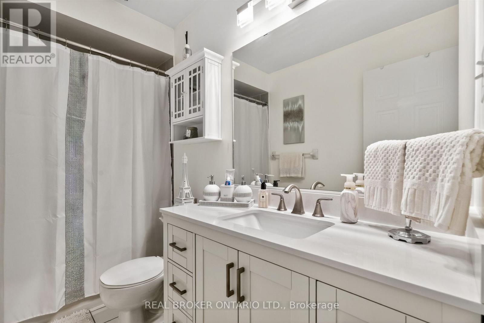 #102 86 JOYMAR DRIVE - 29