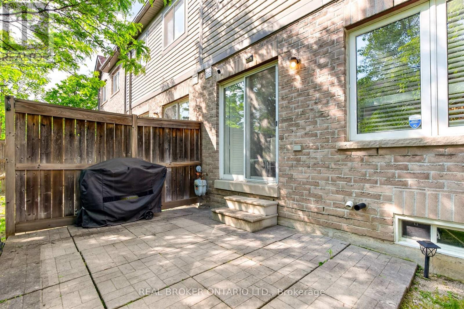 #102 86 JOYMAR DRIVE - 32