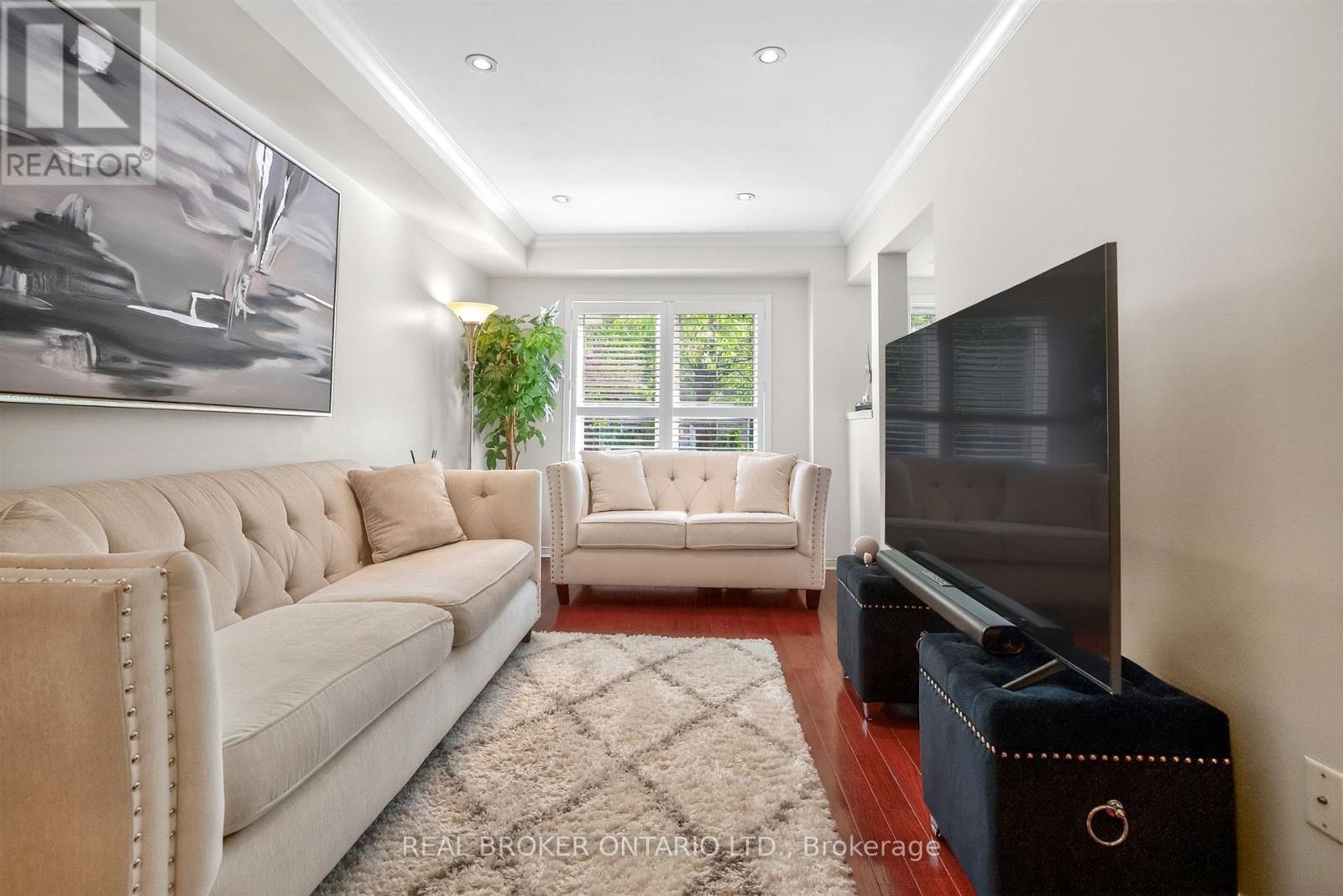 #102 86 JOYMAR DRIVE - 4