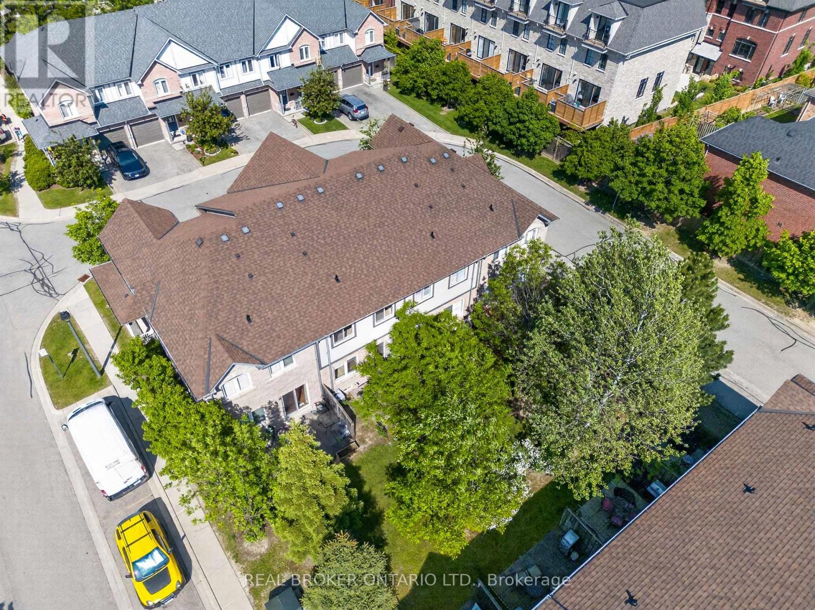#102 86 JOYMAR DRIVE - 36