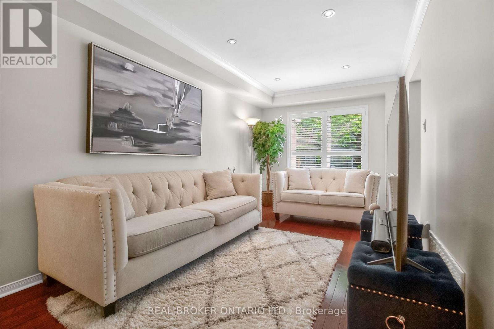 #102 86 JOYMAR DRIVE - 3