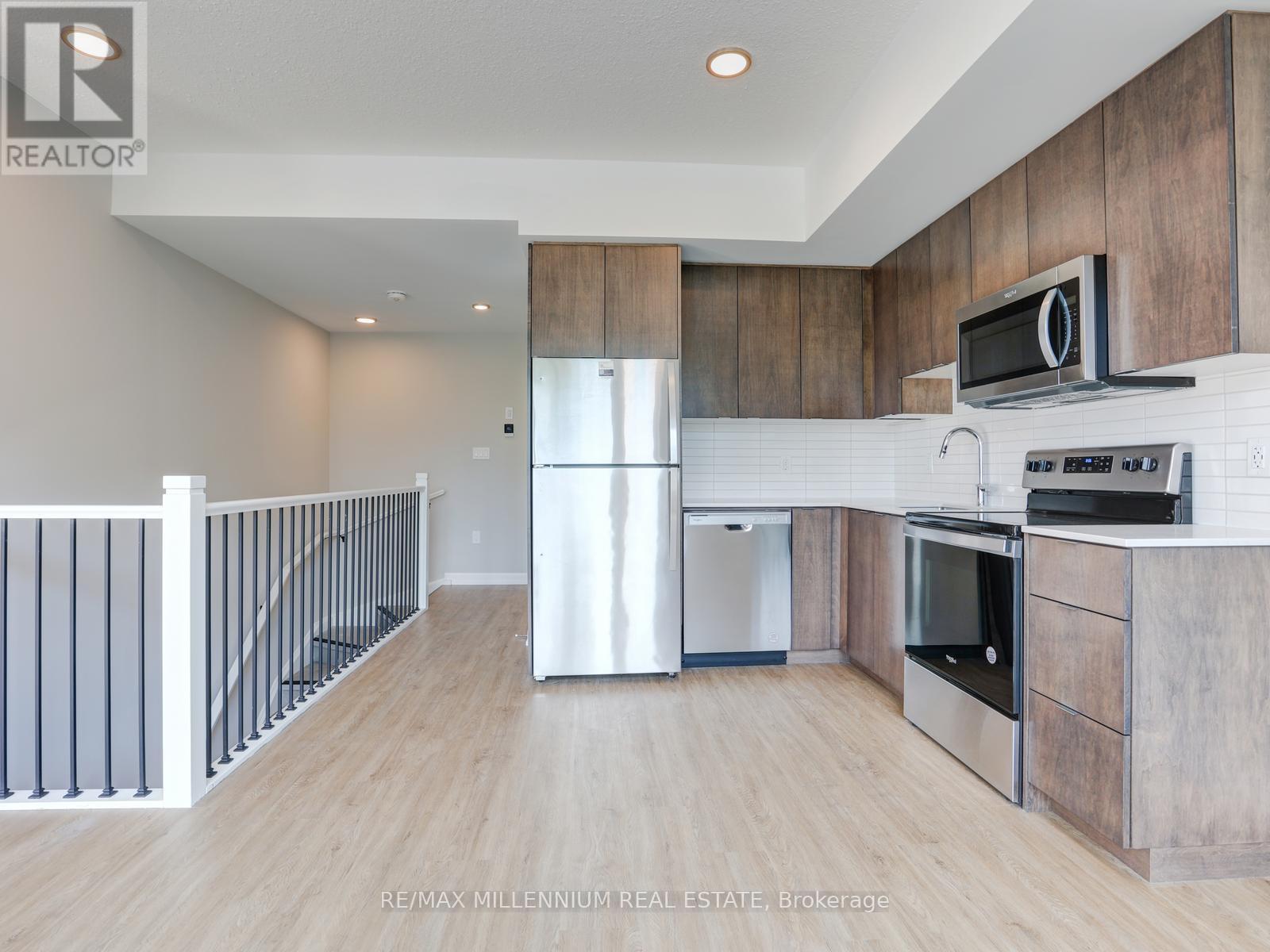 #206 708 WOOLWICH STREET - 15