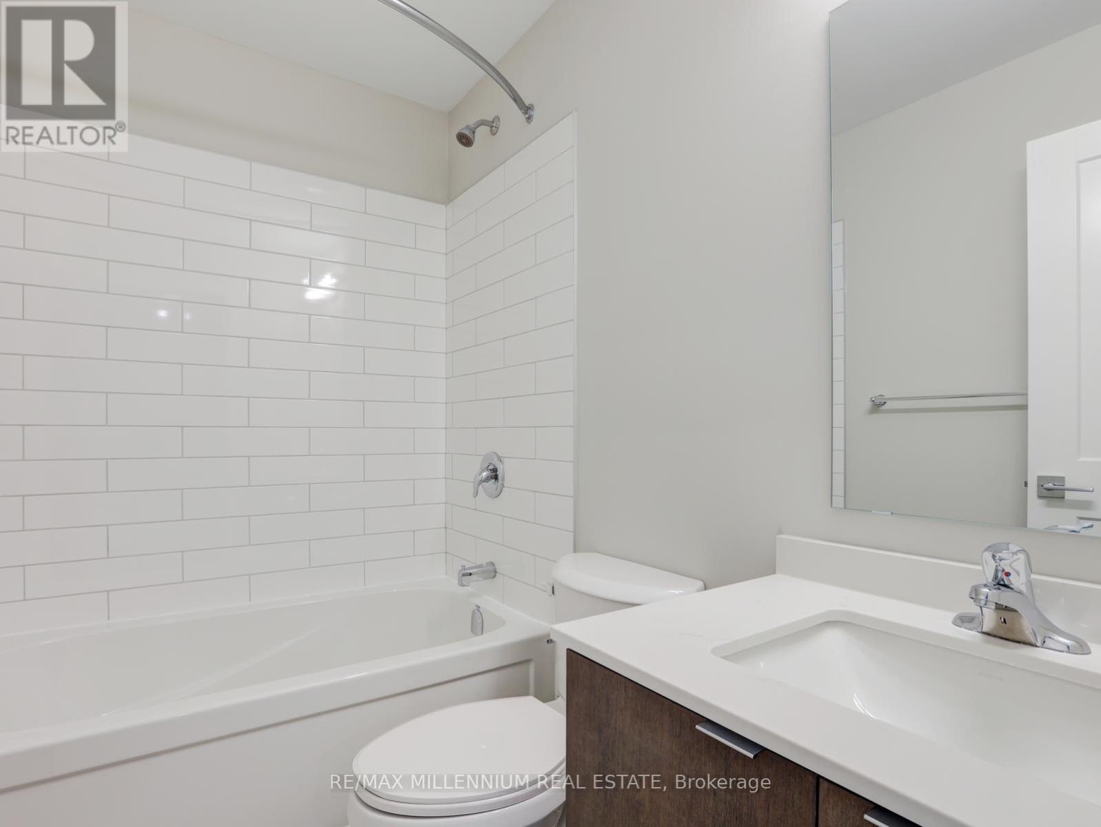 #206 708 WOOLWICH STREET - 35