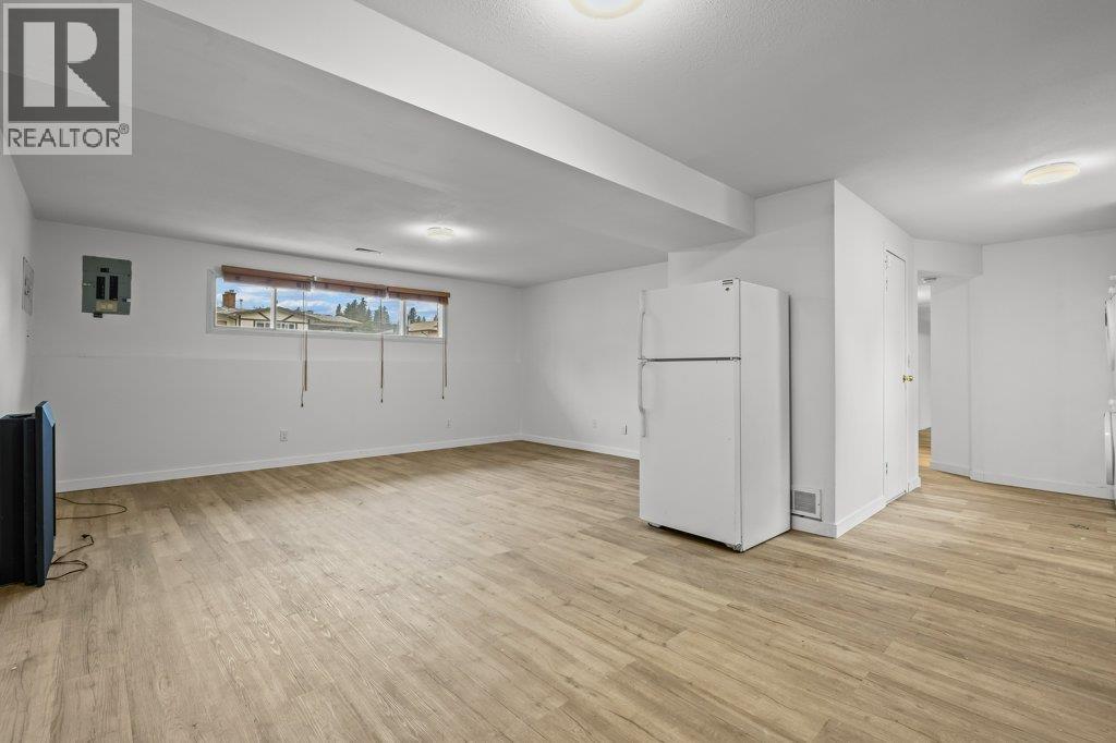  900 Hickory Road, Kelowna