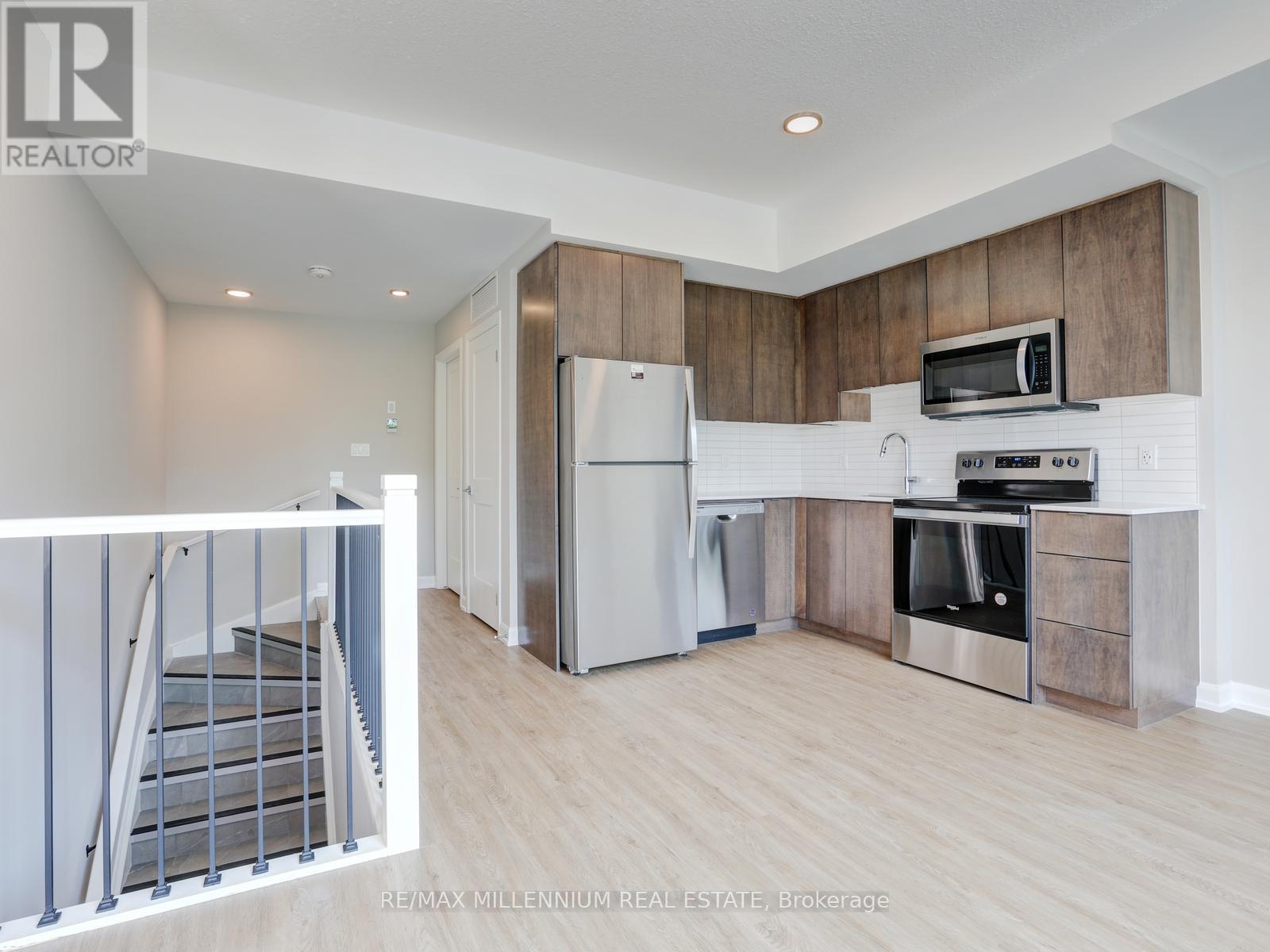 #206 708 WOOLWICH STREET - 19