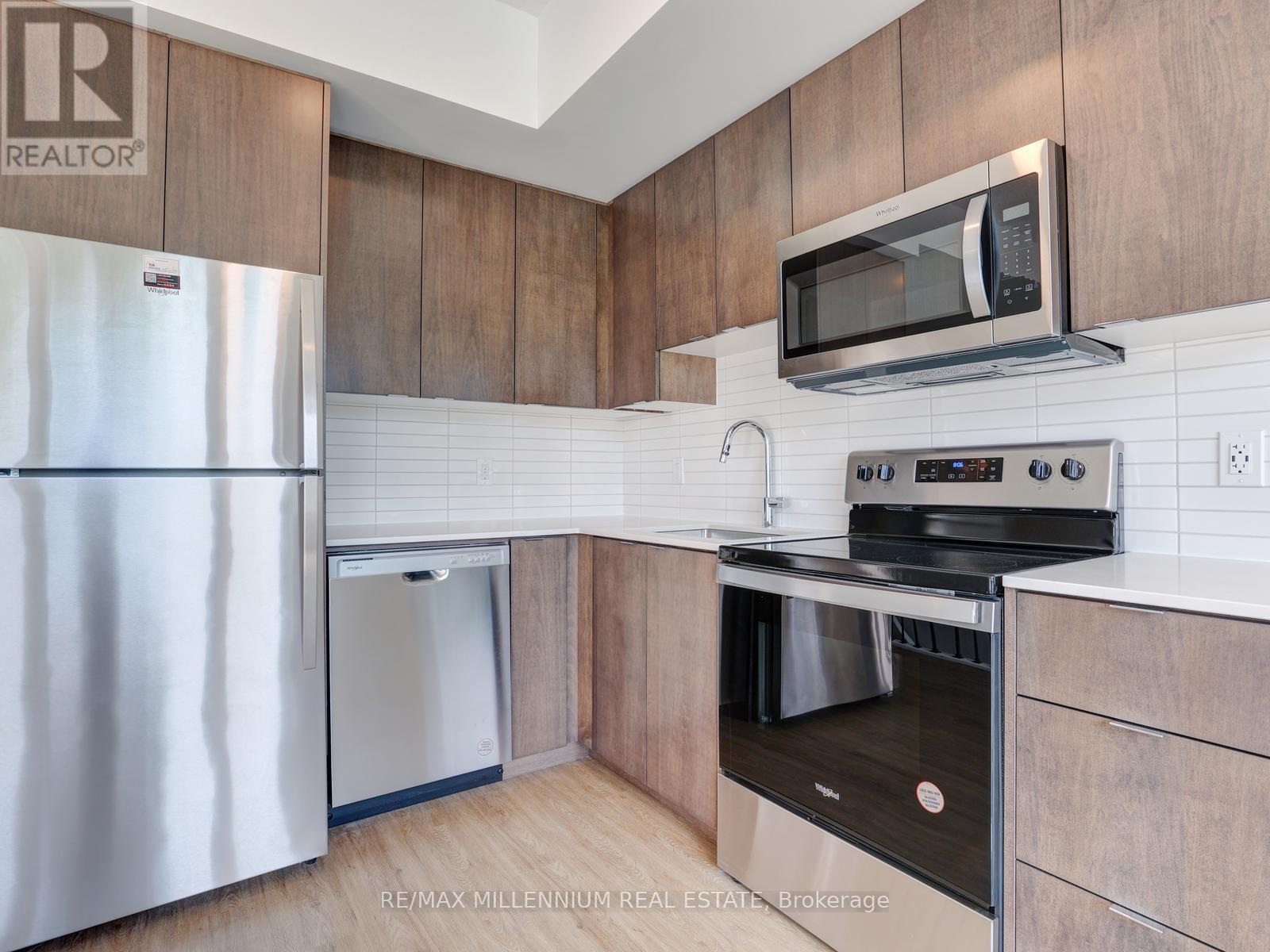 #206 708 WOOLWICH STREET - 16