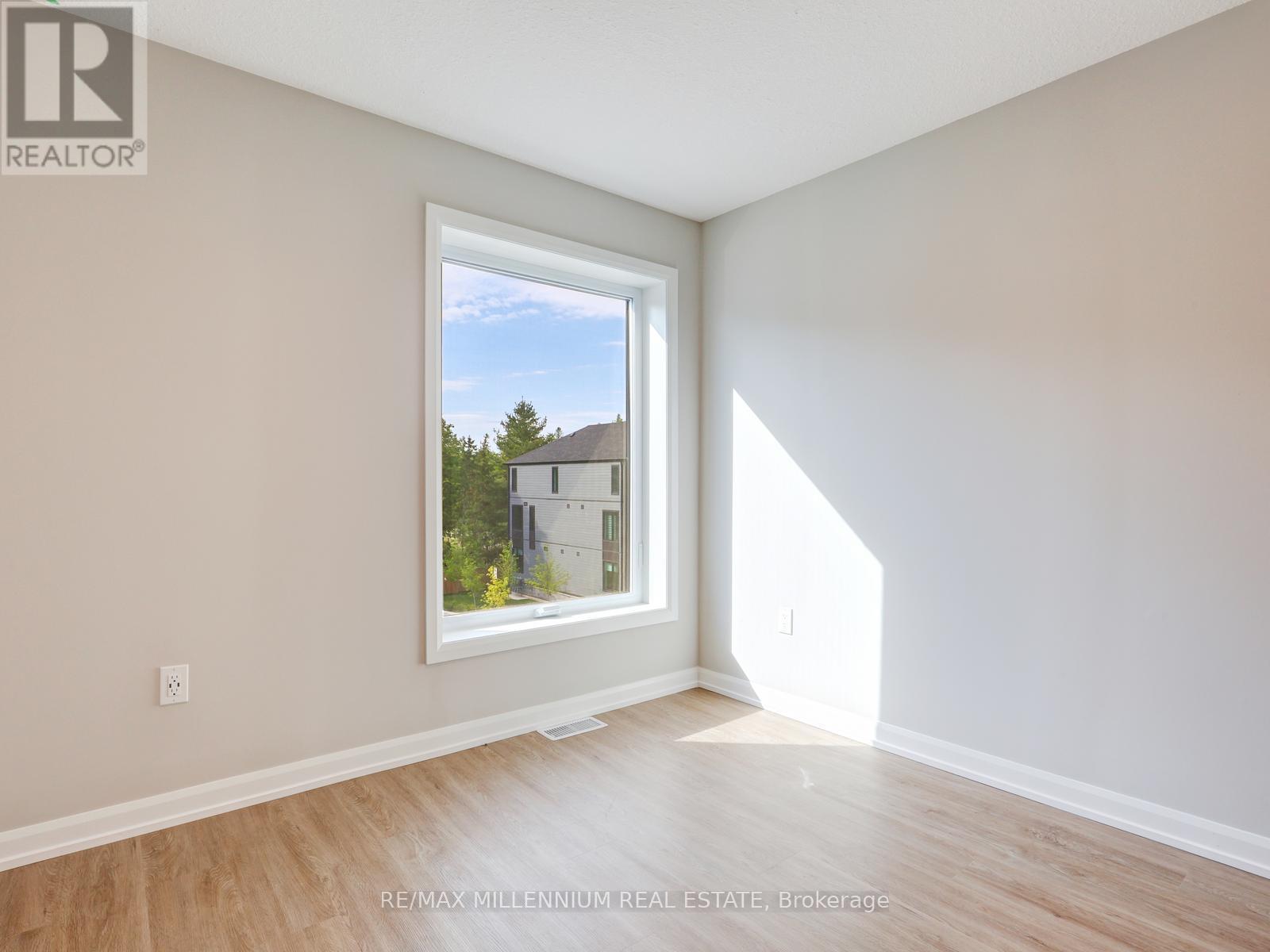 #206 708 WOOLWICH STREET - 25