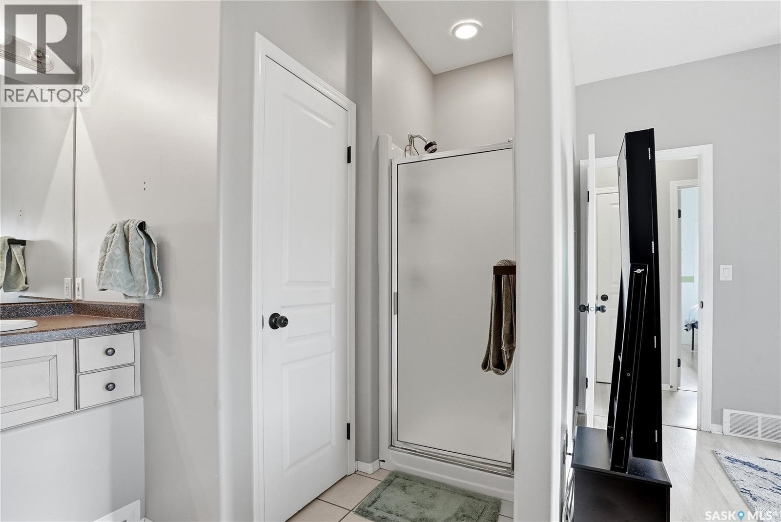 206 Carr LANE - 21