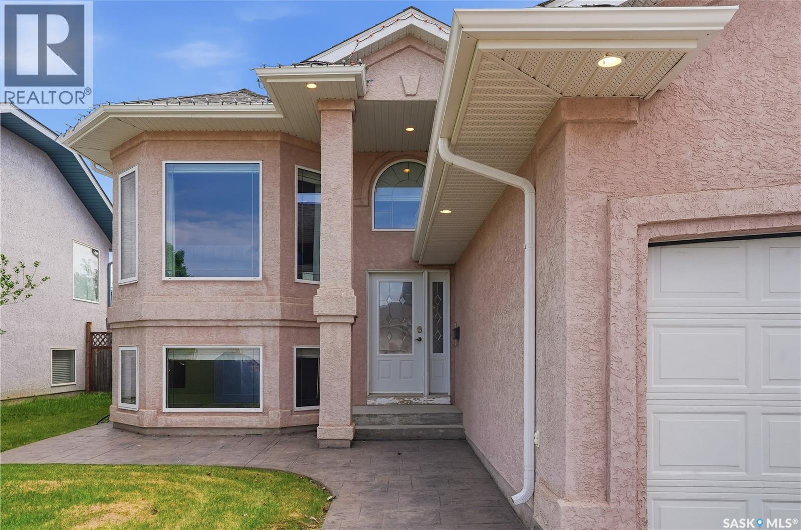 206 Carr LANE - 44