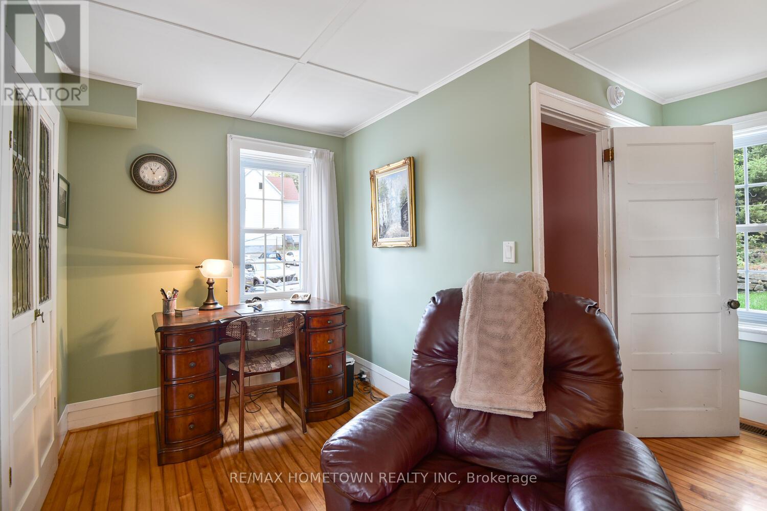 92 WATER STREET E - 19