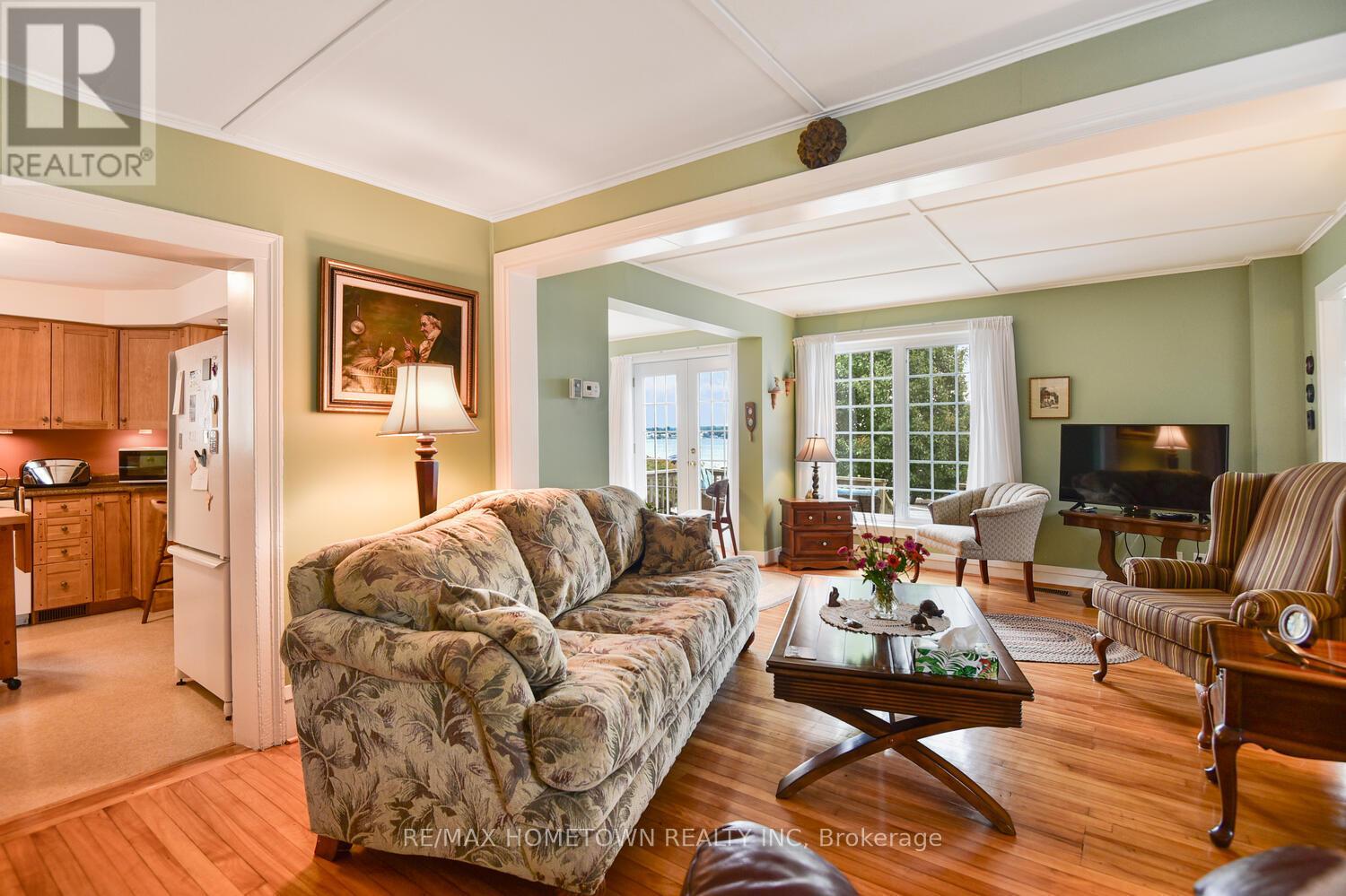 92 WATER STREET E - 21