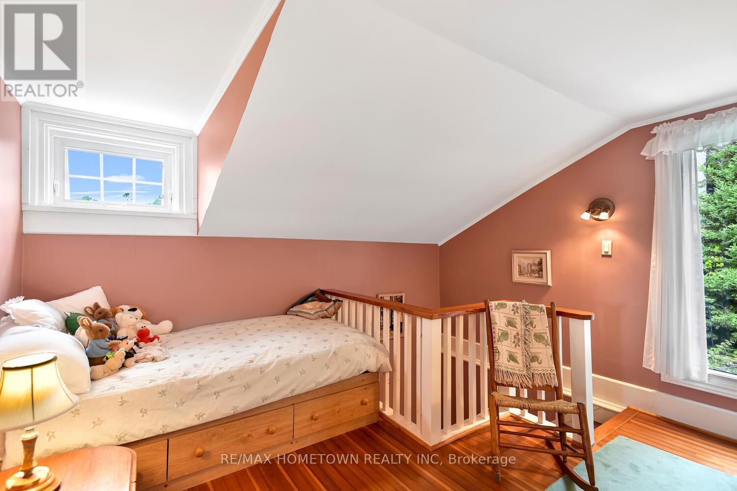 92 WATER STREET E - 30