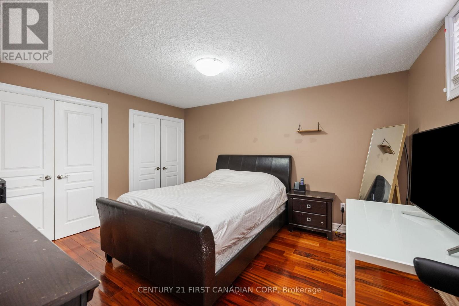 7 EDWIN DRIVE - 36