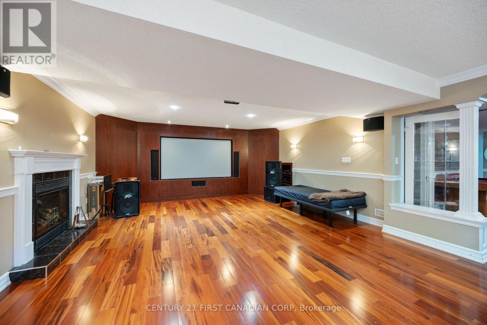7 EDWIN DRIVE - 27