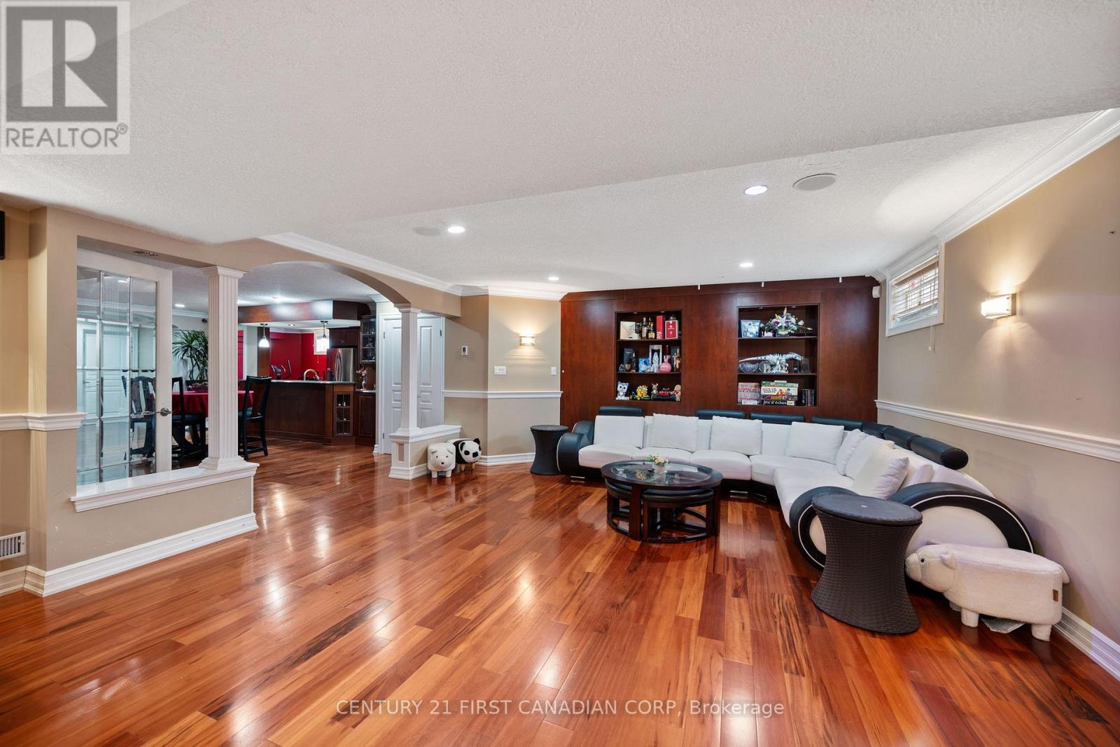 7 EDWIN DRIVE - 28