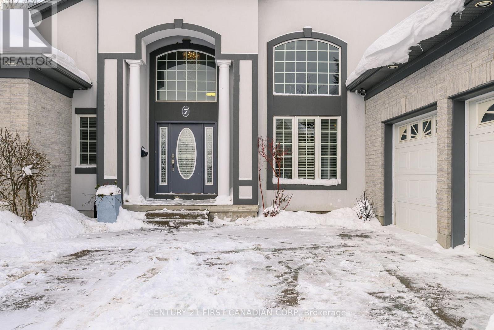 7 EDWIN DRIVE - 3