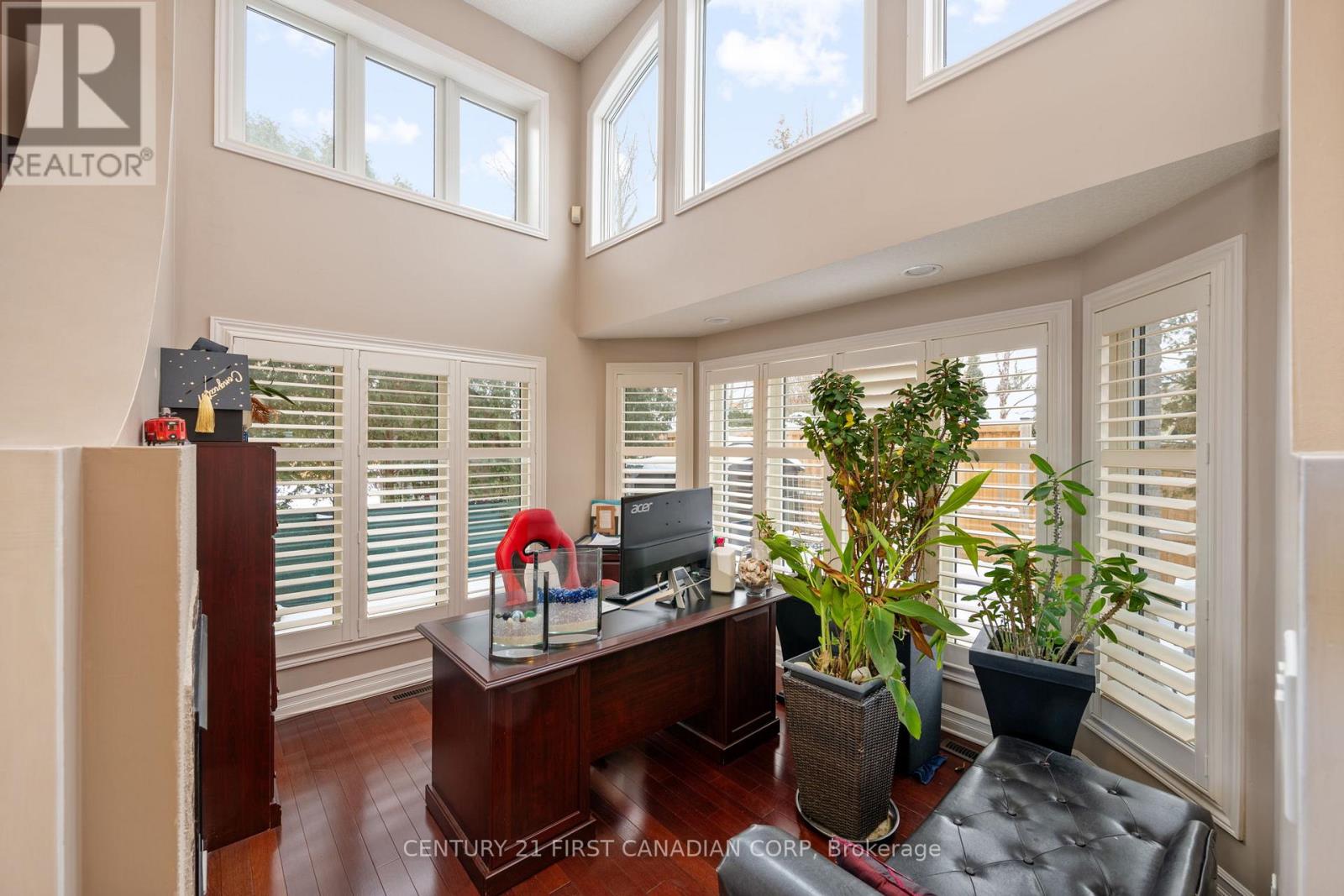 7 EDWIN DRIVE - 7