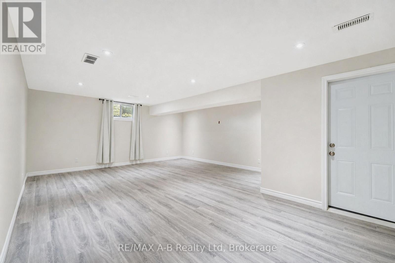 70 KENTON STREET - Image 39