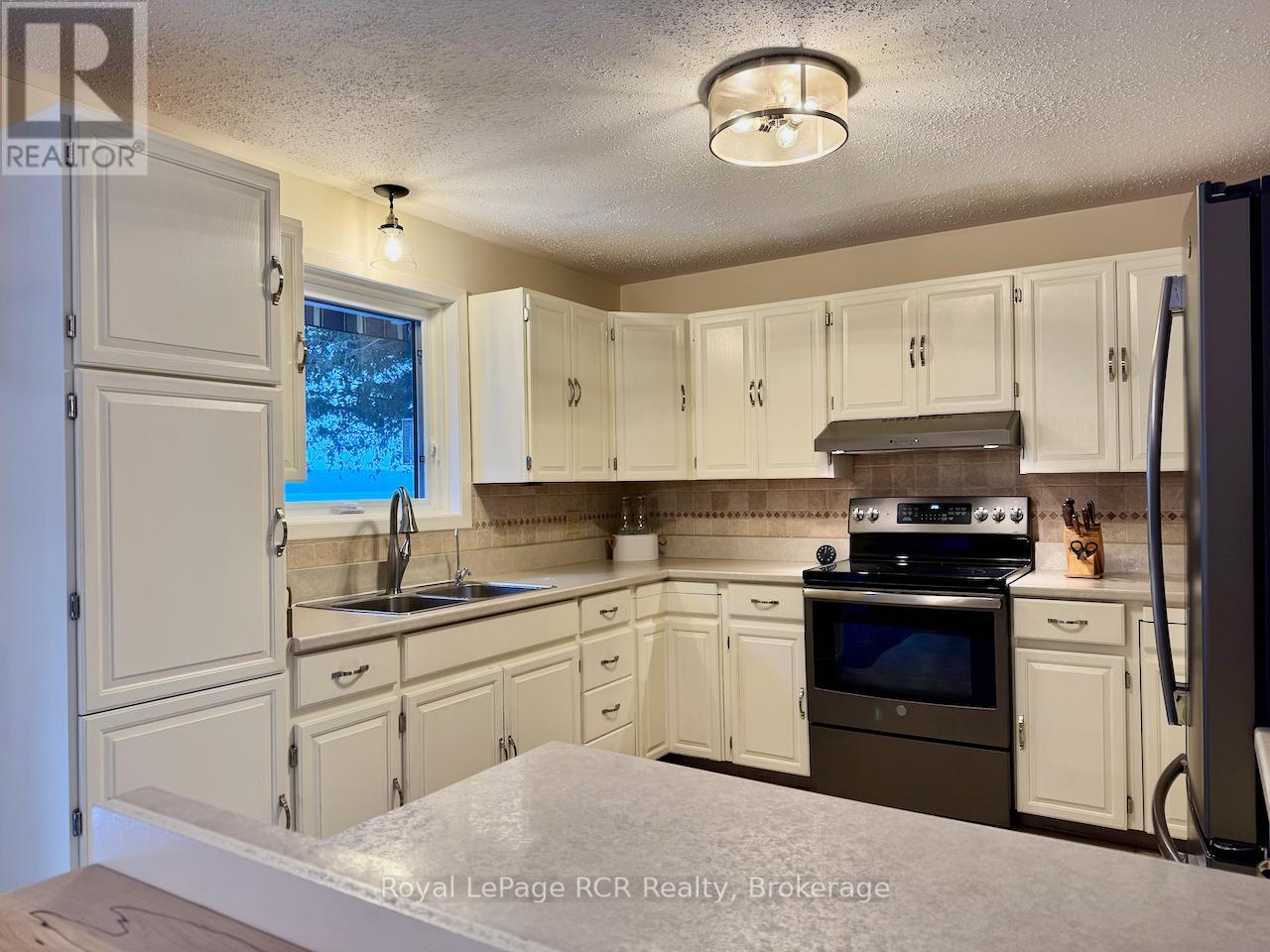 502325 GREY ROAD 1 ROAD - 16