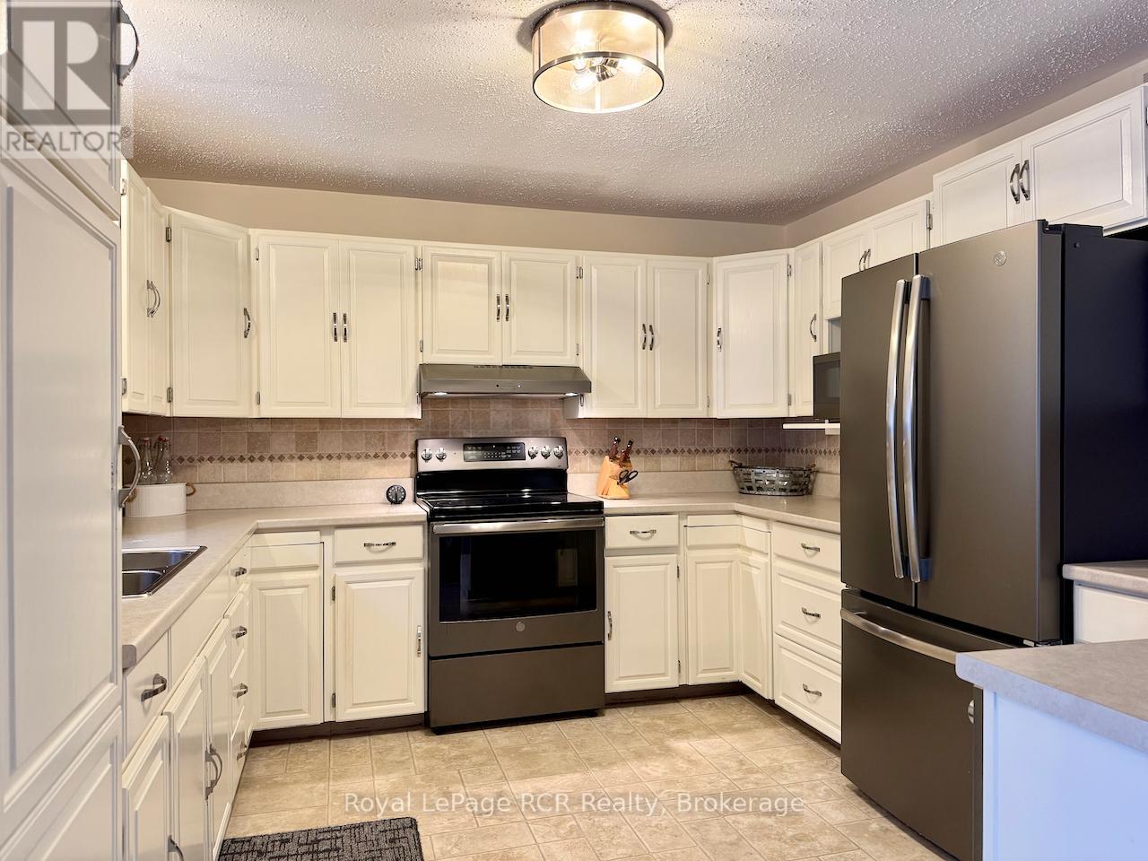 502325 GREY ROAD 1 ROAD - 17