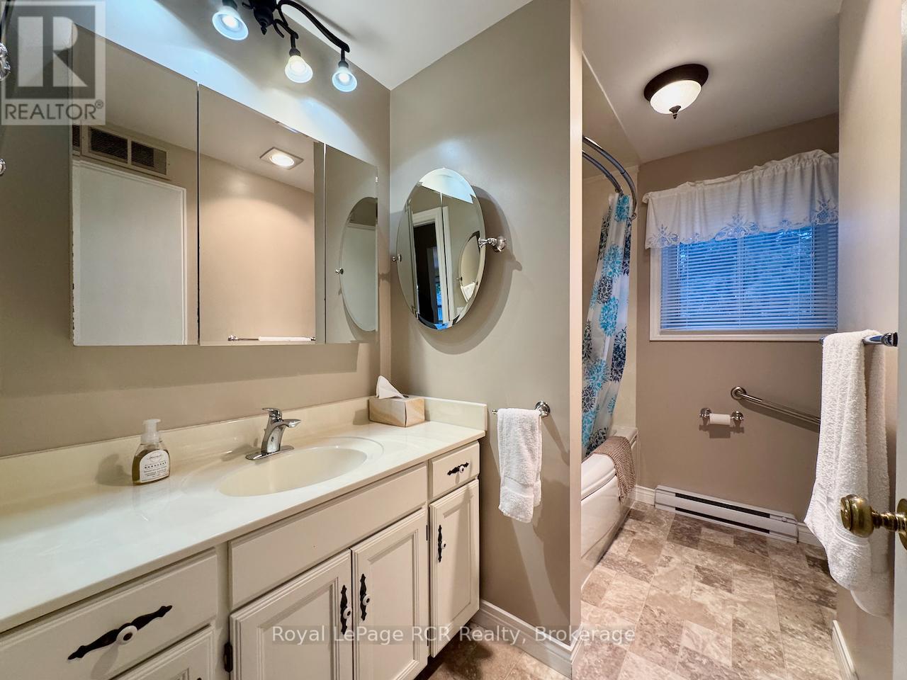 502325 GREY ROAD 1 ROAD - 21
