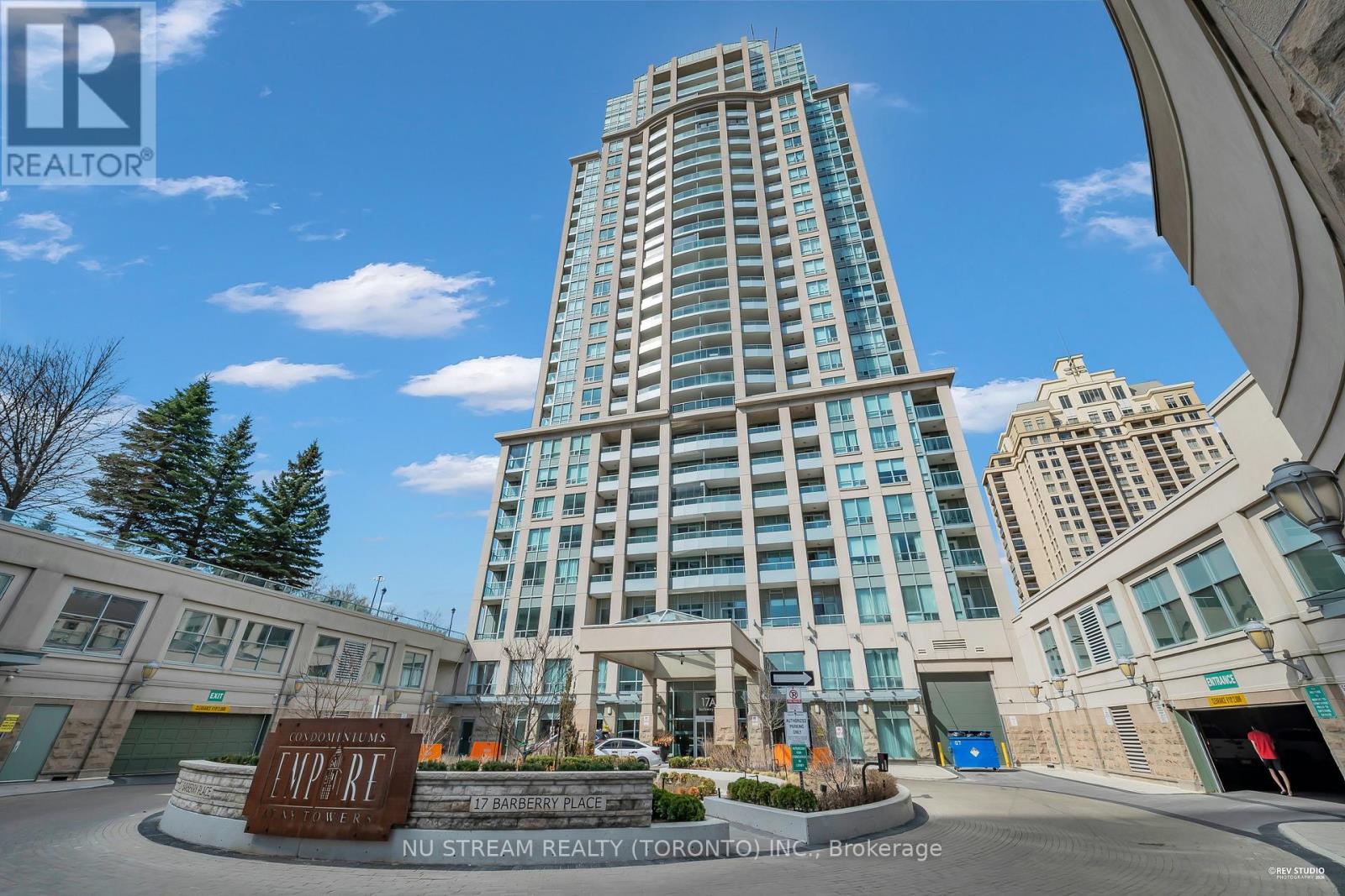 Listing photo of PH304 - 17 BARBERRY PLACE