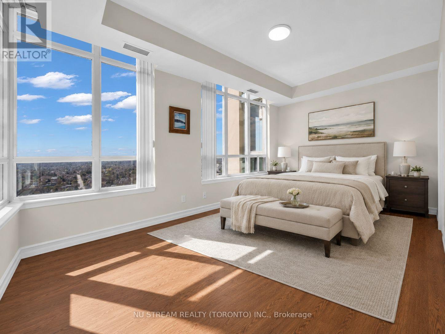 #PH304 17 BARBERRY PLACE - 15