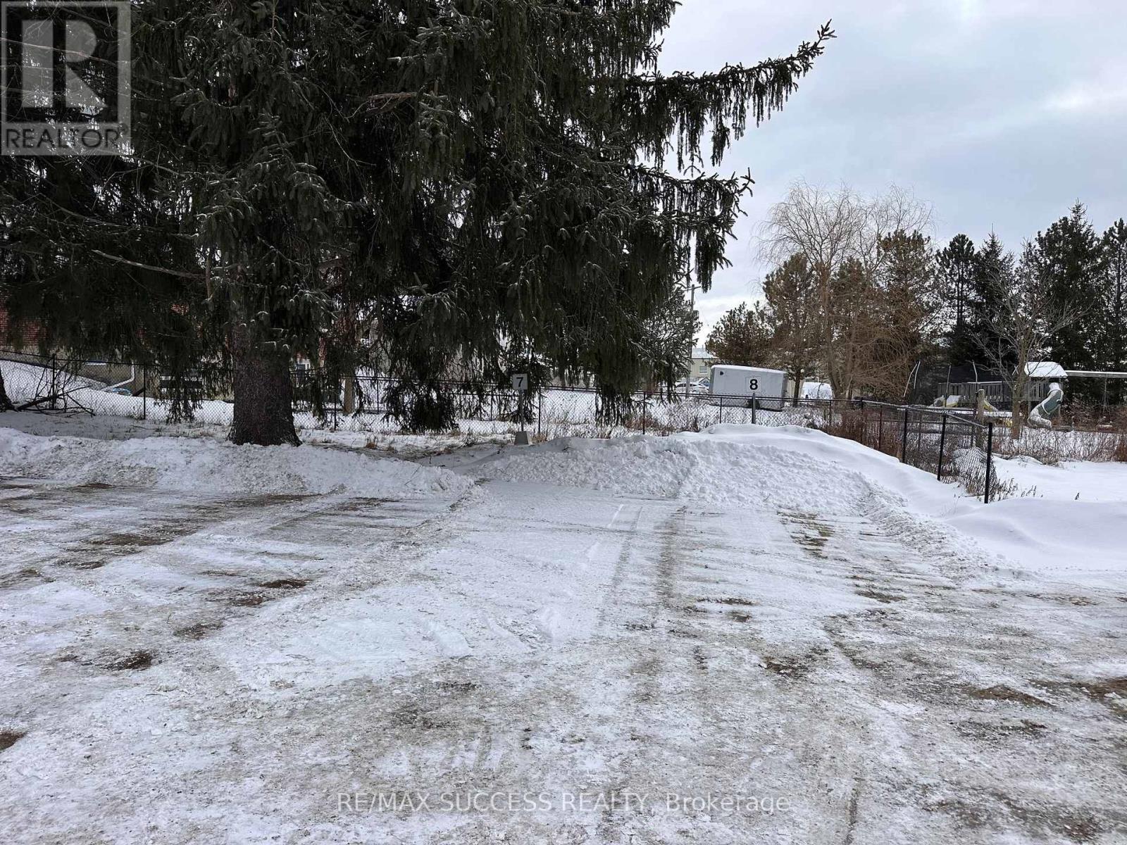 B – 28 BROCK ROAD N