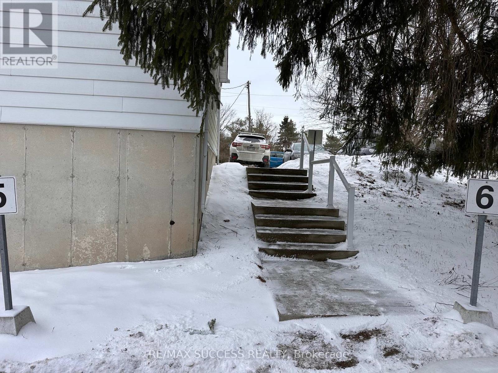 B – 28 BROCK ROAD N
