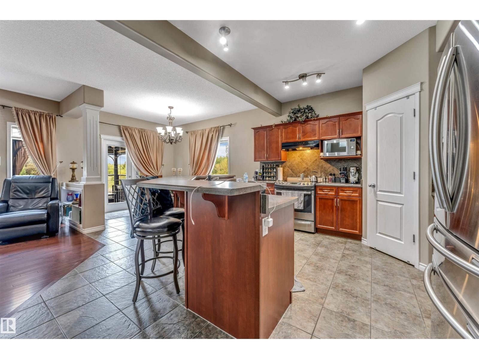 143 ELLINGTON CR — photo 17