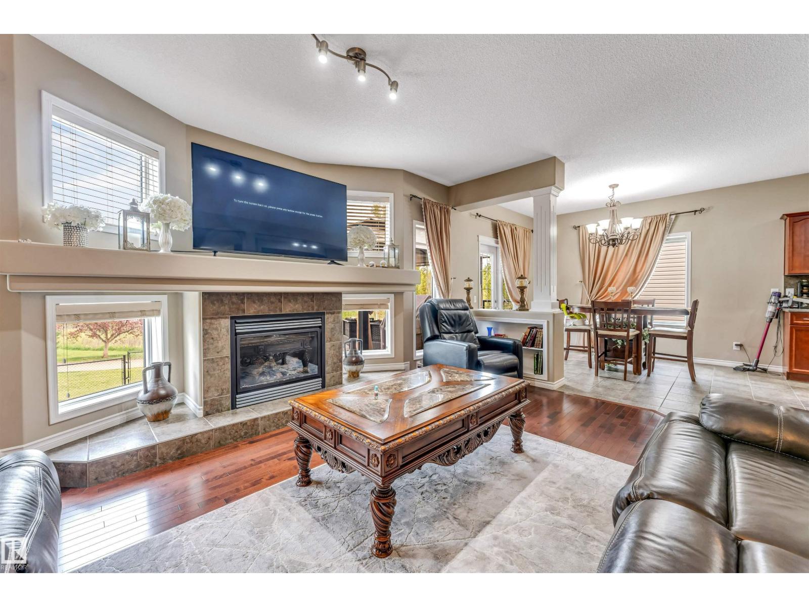 143 ELLINGTON CR — photo 30