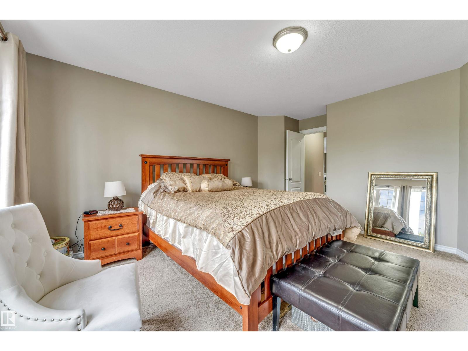 143 ELLINGTON CR — photo 36