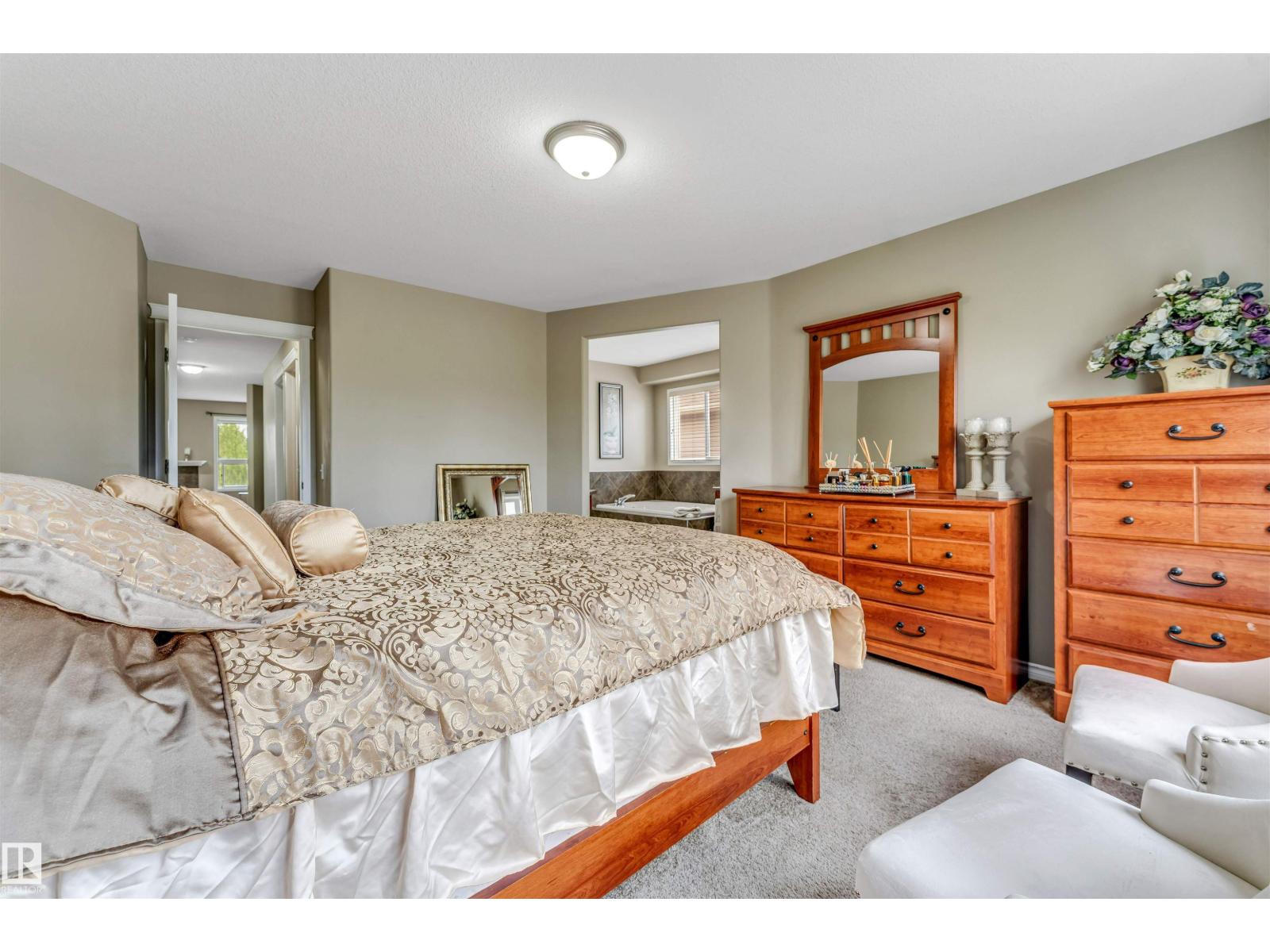 143 ELLINGTON CR